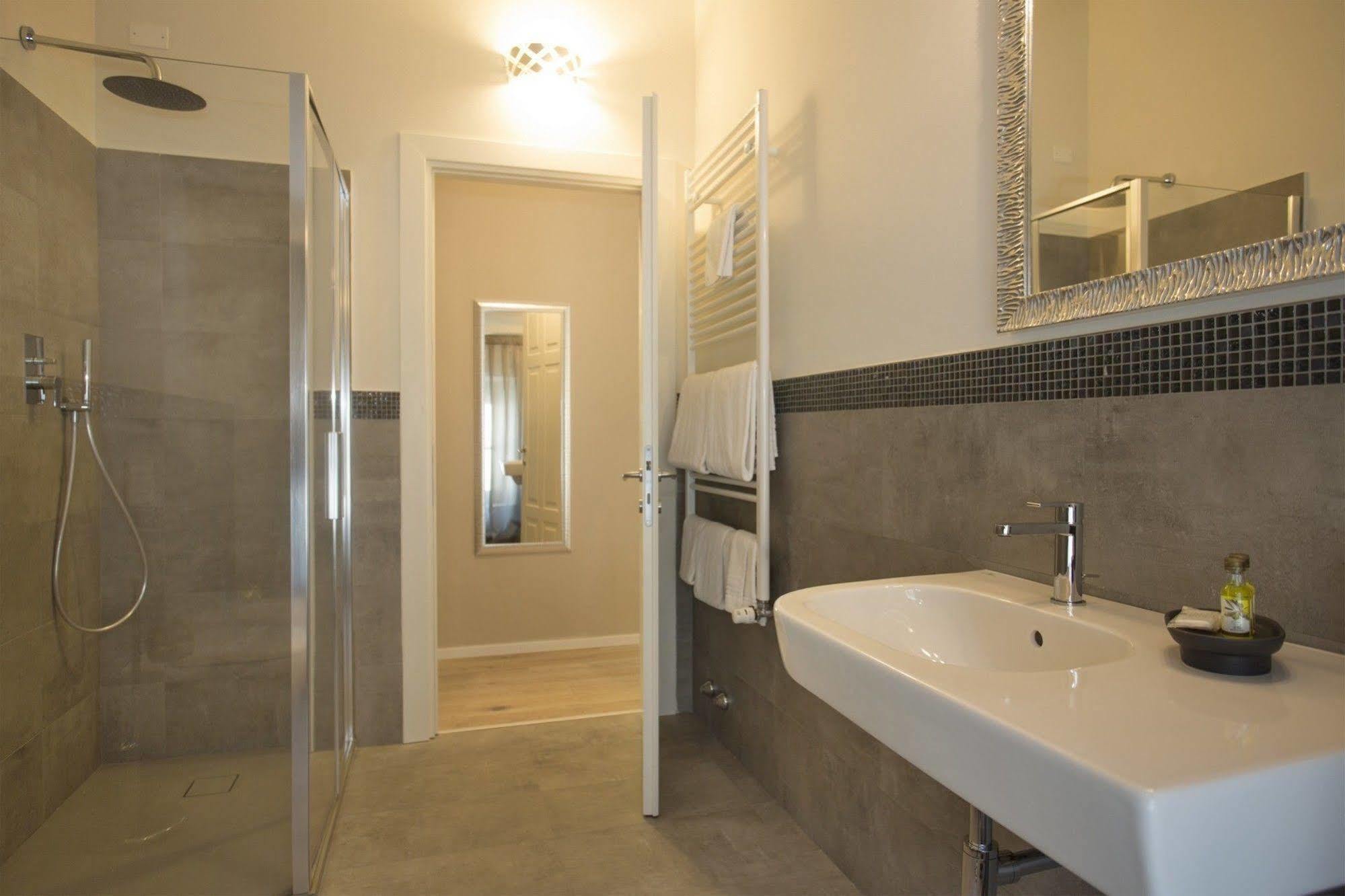 B&B Villa Anna Lucca Bagian luar foto