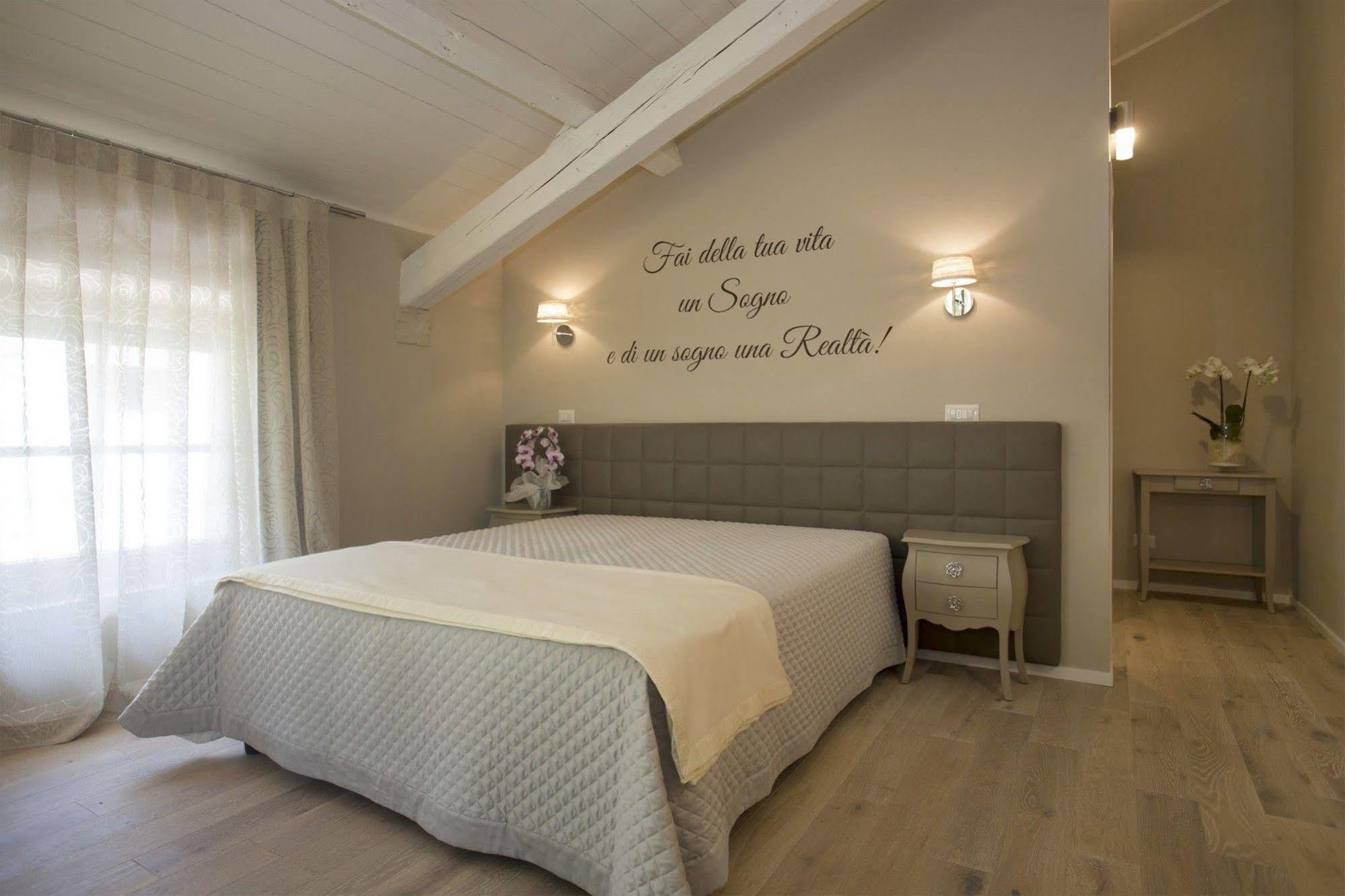 B&B Villa Anna Lucca Bagian luar foto